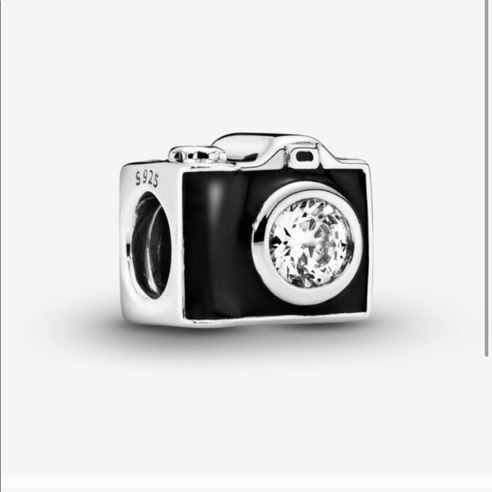 Authentic Never Worn Pandora Vintage Camera Charm